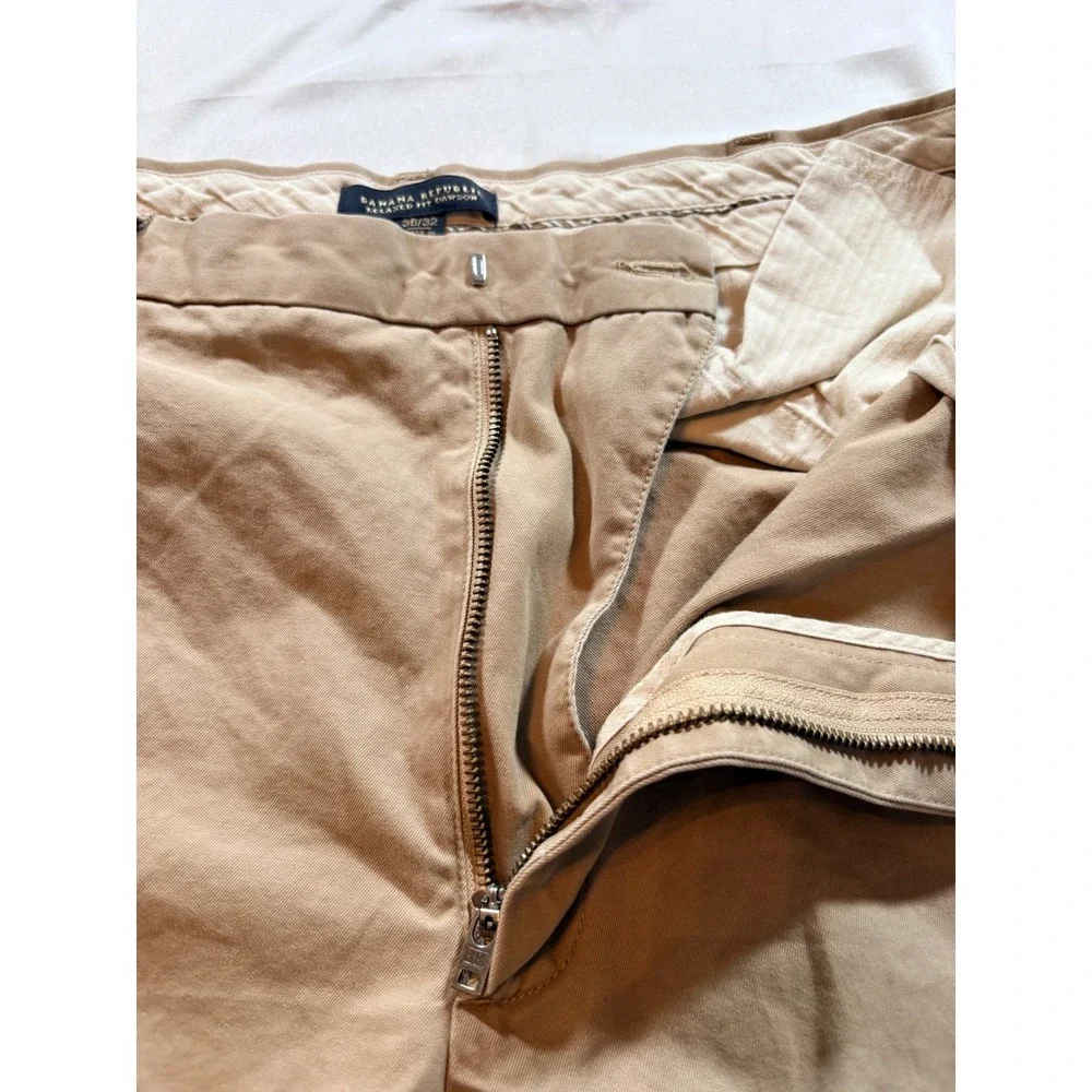 Banana Republic Dawson Chino Pants Mens 38x32 Relaxed Fit Khaki Cotton Casual